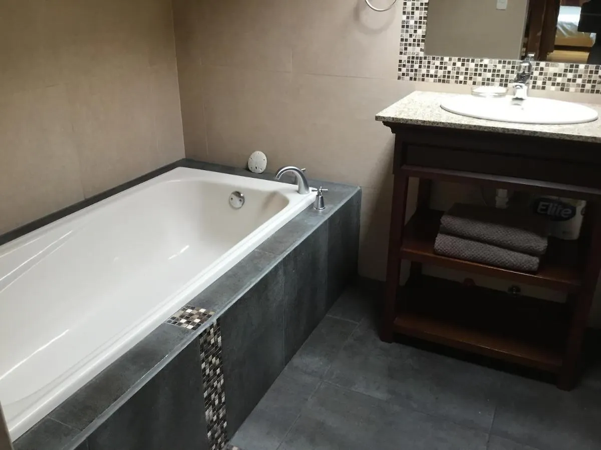 Casa Hibiscus Hotel Куэнка
